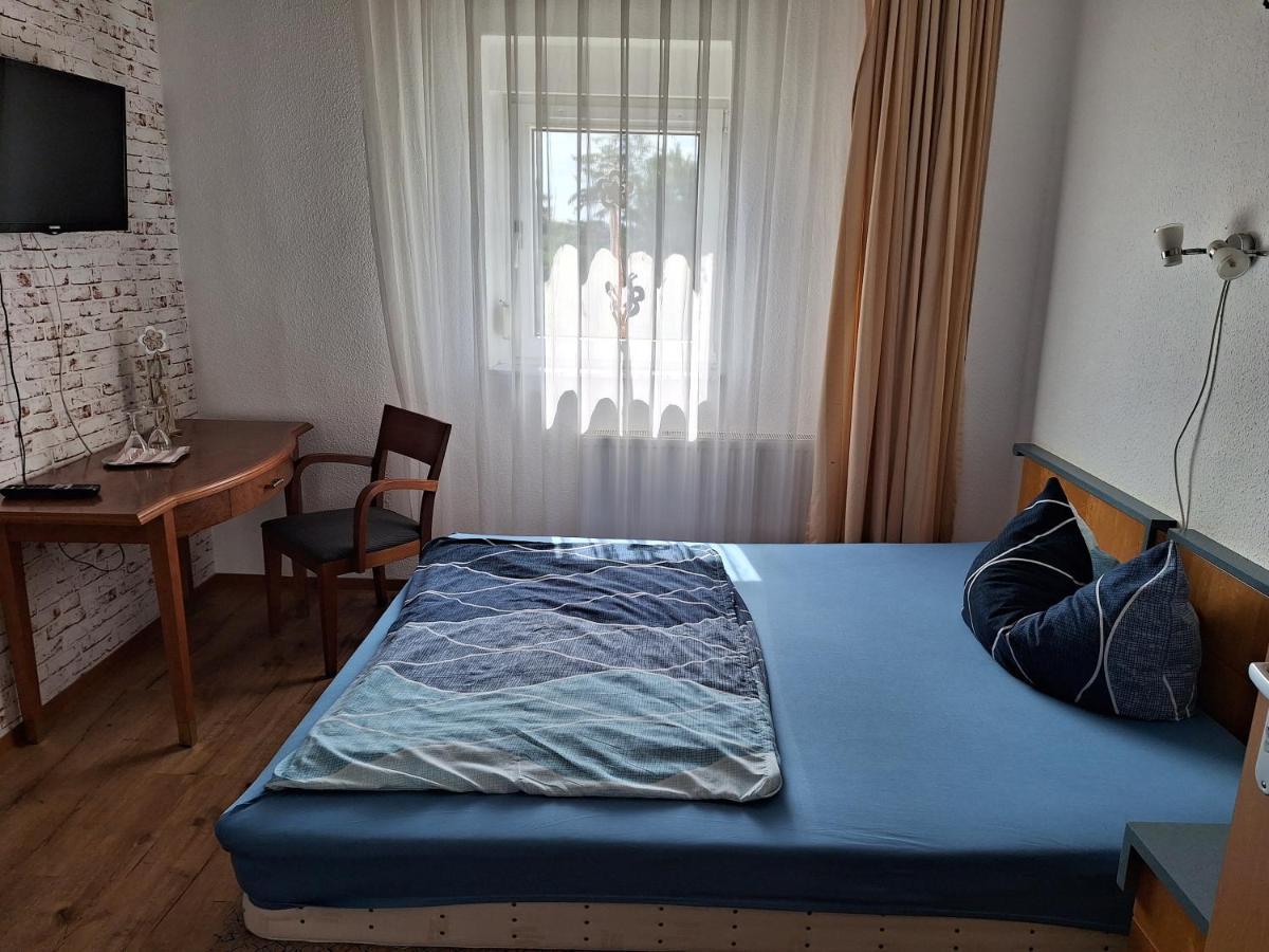 Gaststaette Und Pension Zur Schiene Merseburg Exteriér fotografie
